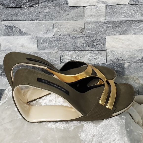 United Nude Mobius Olive Sandals - Picture 4 of 9